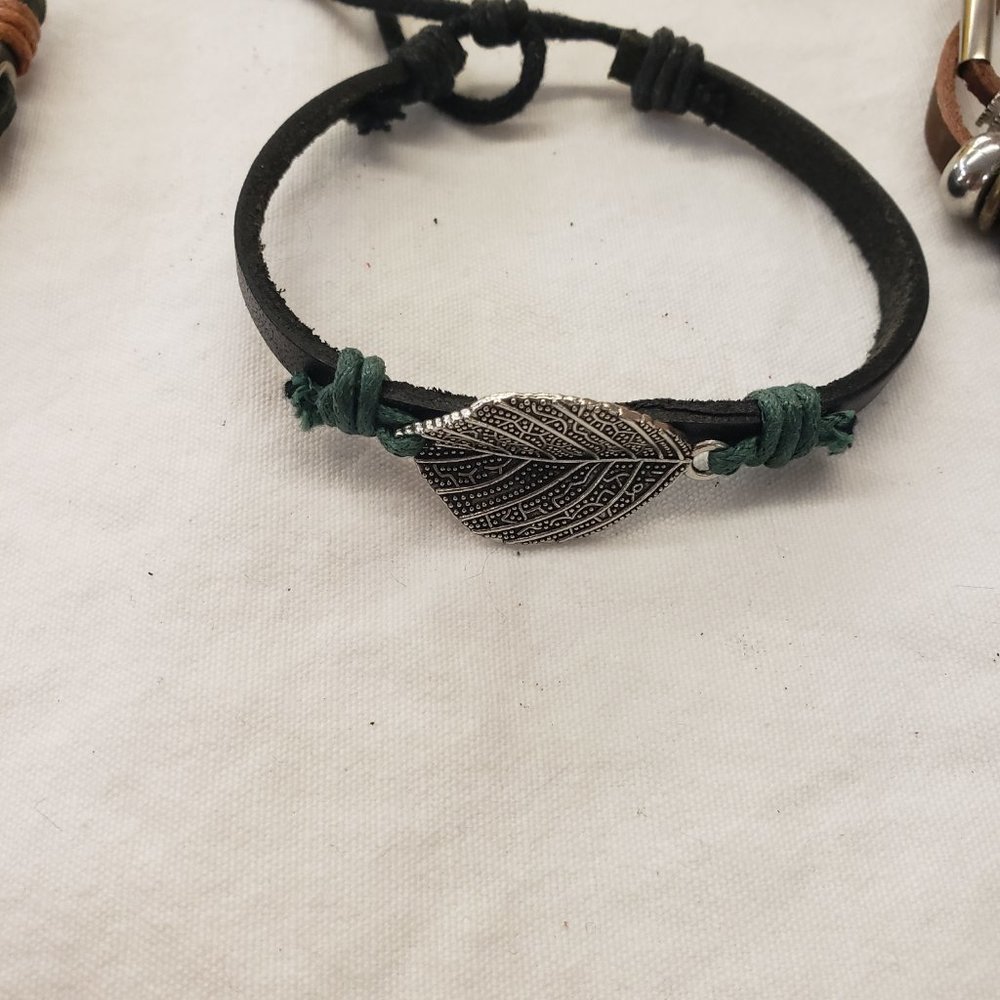 SOLD Trio of leather toggle charm style hippy Boho bracelets - Picture 4 of 5